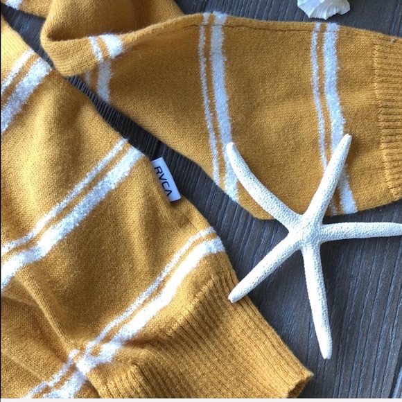 🌴🌼RVCA- ARMED SWEATER🌼🌴 - Picture 4 of 8